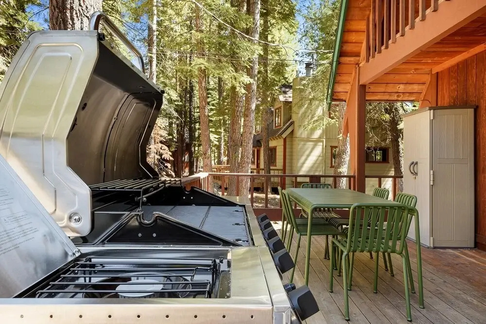 Timberline Cabin - Hot Tub 3 Bedroom Cabin by Redawning