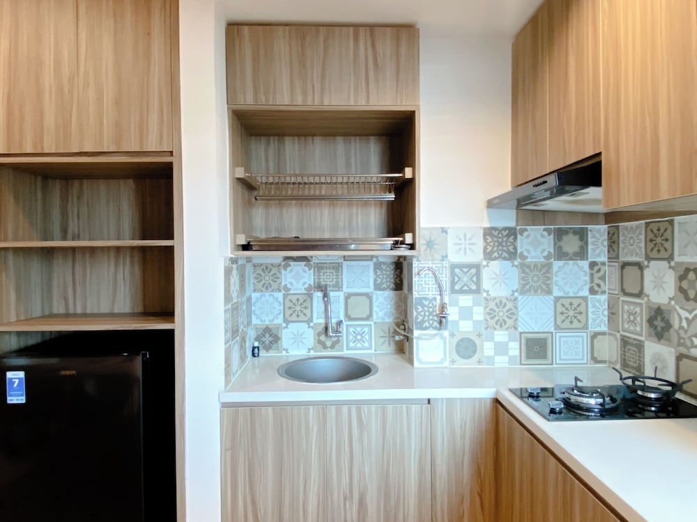 Cozy Living And Tidy 2Br At Grand Kamala Lagoon Apartment