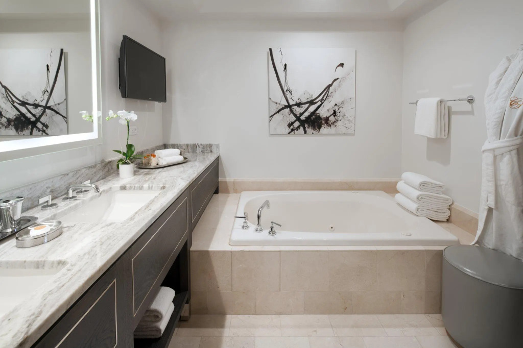 The Canyon Suites at The Phoenician, Luxury Collection