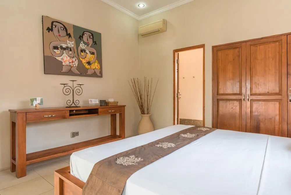 Villa Lotus Kayuputih