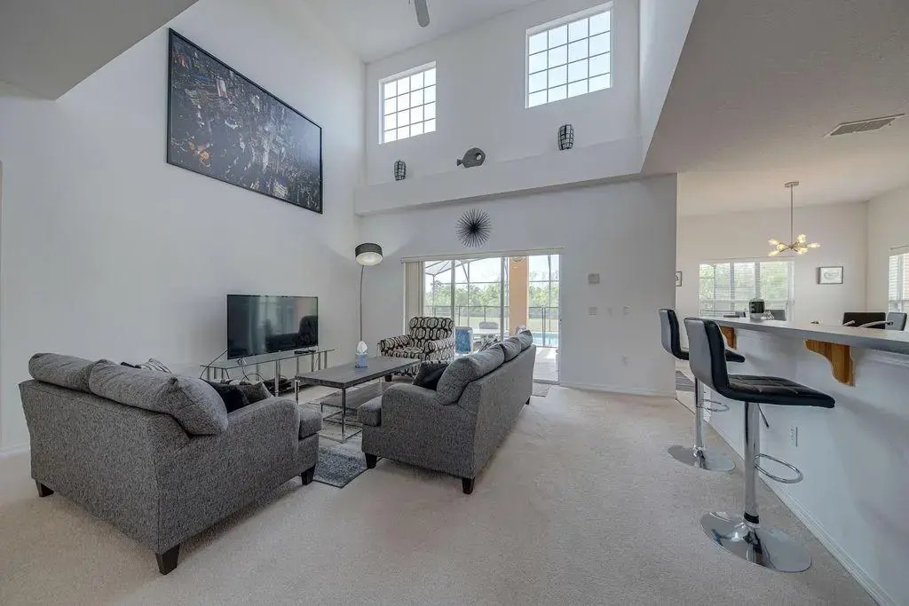 Newly Decorated 2023 5 Bedroom Private Home, Davenport, US