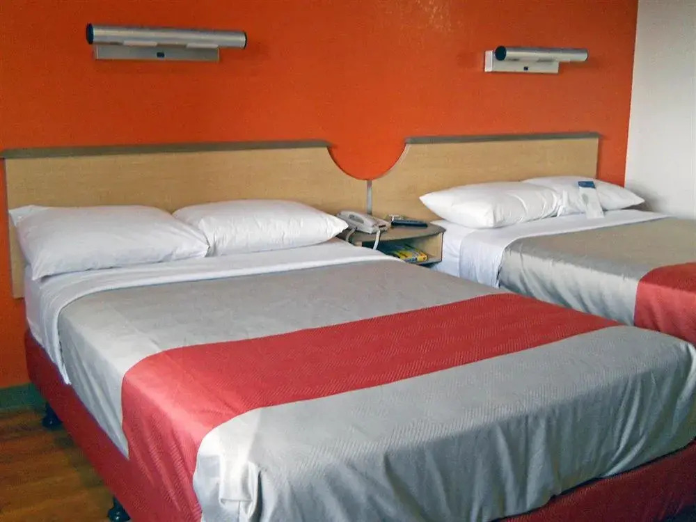 Red Roof Inn York