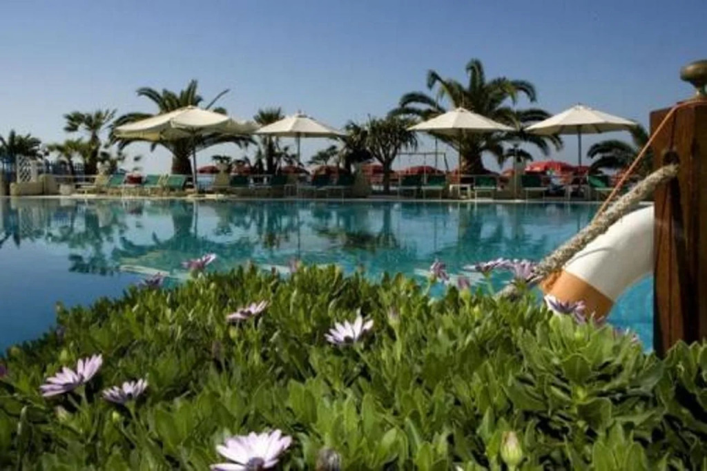 Hotel La Playa