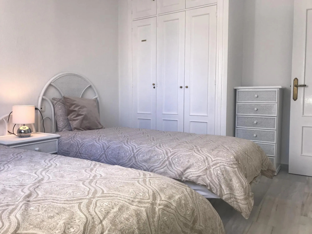20945 - Great Apartment Very Near Beach