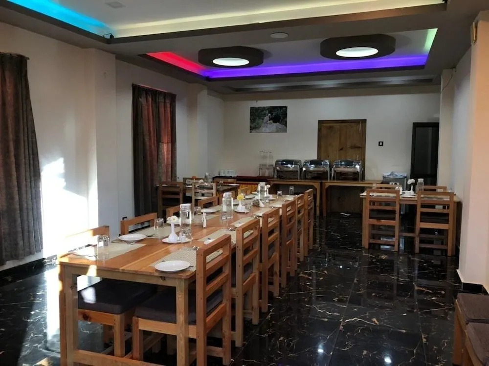 Tsherim Resort