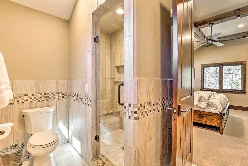 Walk to Lift: Luxe Villa w/ Hot Tub in Copper Mtn