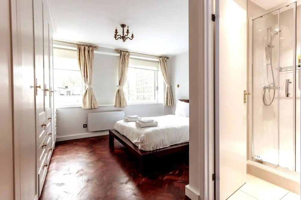 Spacious Holborn Apartment Close to Tube