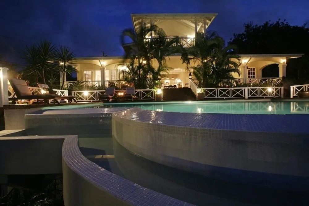 Villa Kessi - Beautiful Caribbean Style Family Villa 3 Bedroom Villa by RedAwning