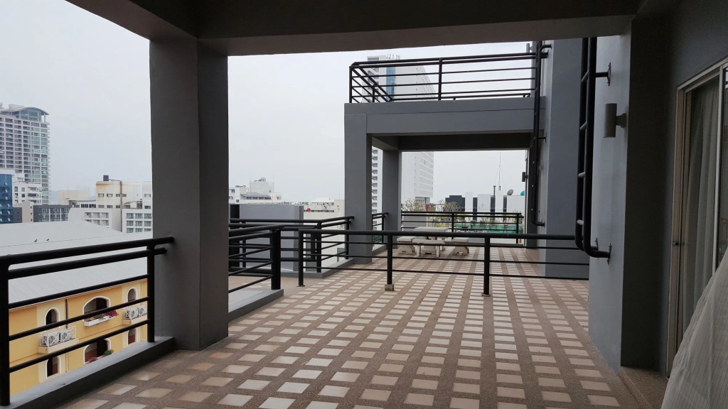 Ploen Place Residence