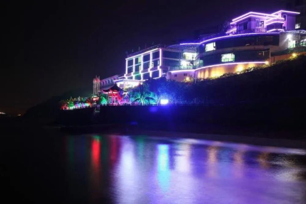 Sapphire Sea View Hotel