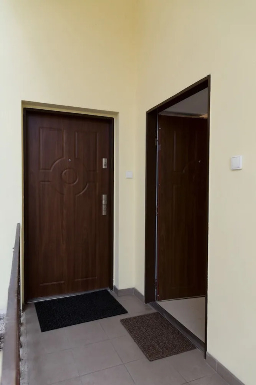 Apartment for 10 Guests Top Center of Prague
