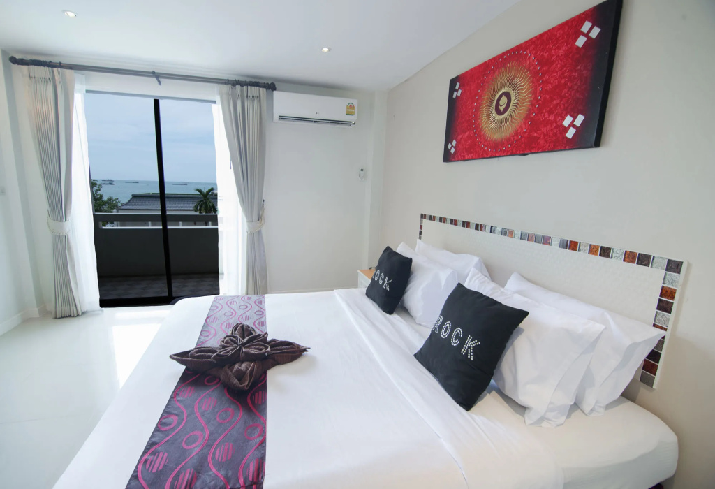 Natural Beach Hotel Pattaya