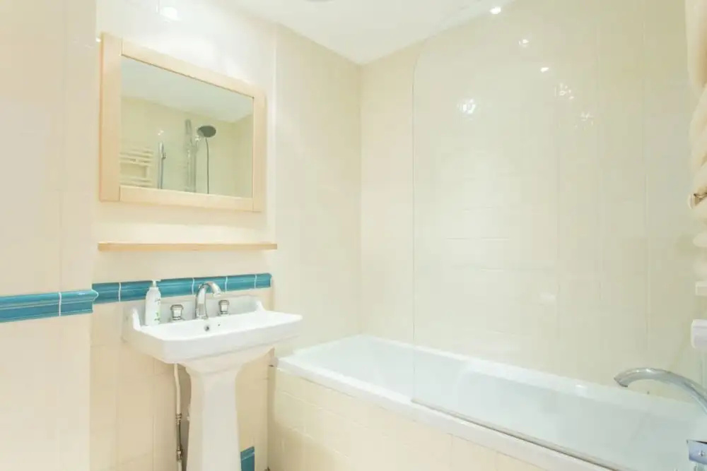 Incredible 4 bedroom family home with roof terrace in Kensington