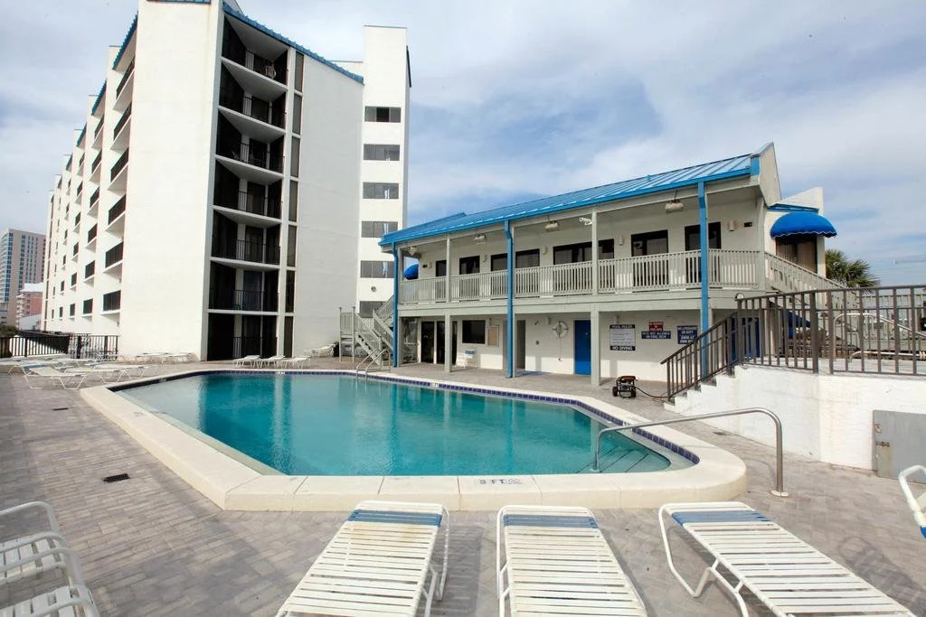 Aqua Vista Condominiums