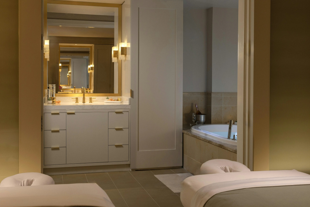 Waldorf Astoria Orlando - An Official Walt Disney World Hotel