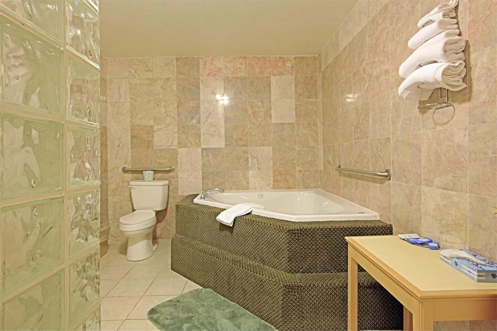 Americas Best Value Inn Salina