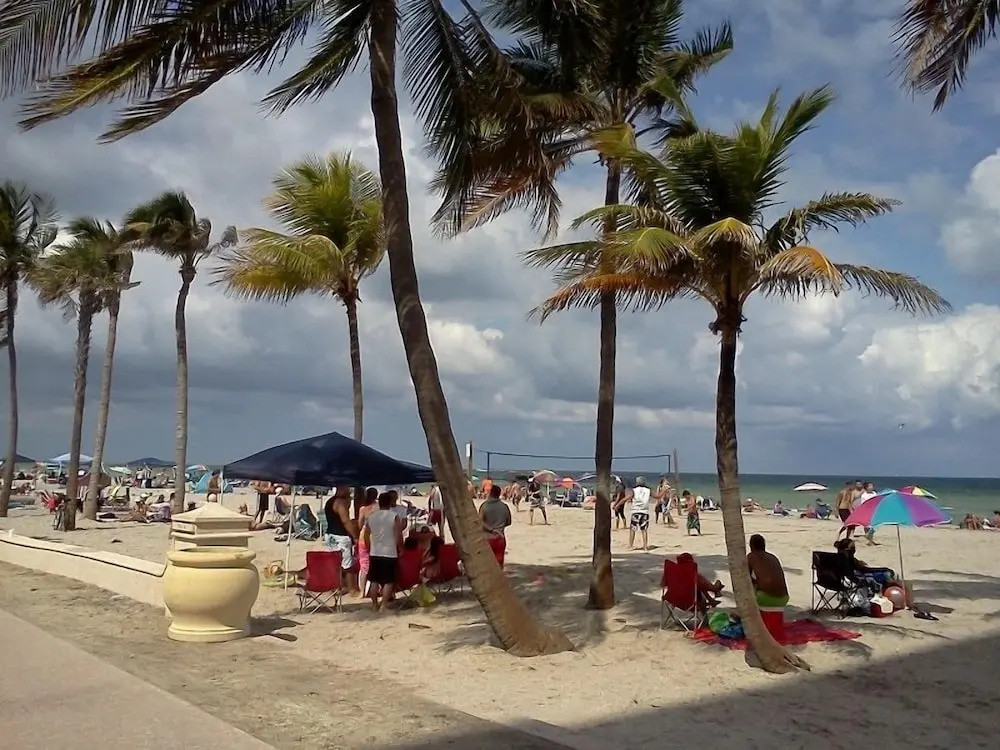Hollywood Beach Resort -two Bedrooms Sleeps 6