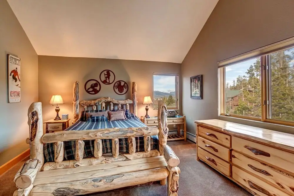 Western Lodge Style Home in Frisco by RedAwning