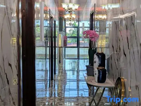 M\M Hotel