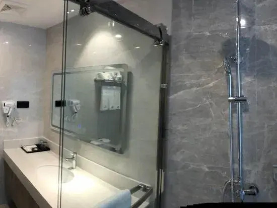GreenTree Eastern Hotel (Mandu Plaza store of Huai'an railway station north bus station)