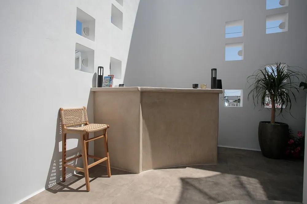 "Makava Suites" Your Luxe Urban Sanctuary