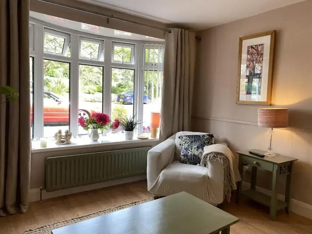 Remarkable 3-bed House in Belfast