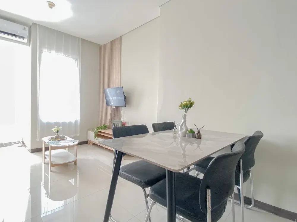 New Furnished And Elegant 2Br At Nifarro Park Apartment