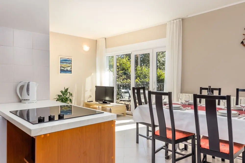 Apartments Makora