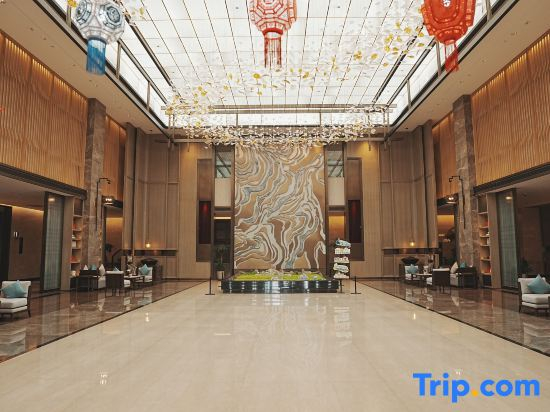 Yujie Junlan Hotel