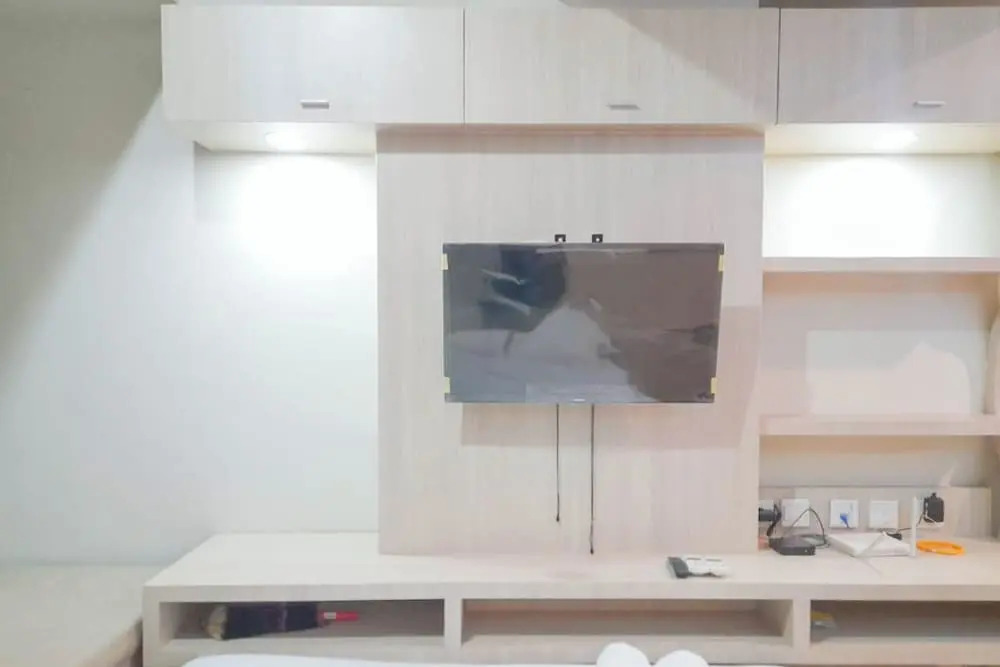 Best Homey and Modern Studio at Uttara The Icon Apartment By Travelio