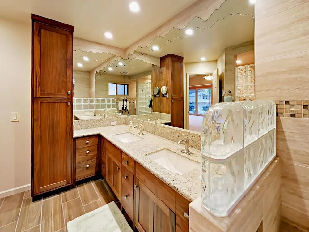 2220 Balboa Drive Home
