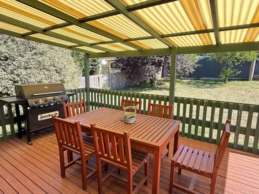 Scullin 3BR House, Free WiFi, Netflix, Parking