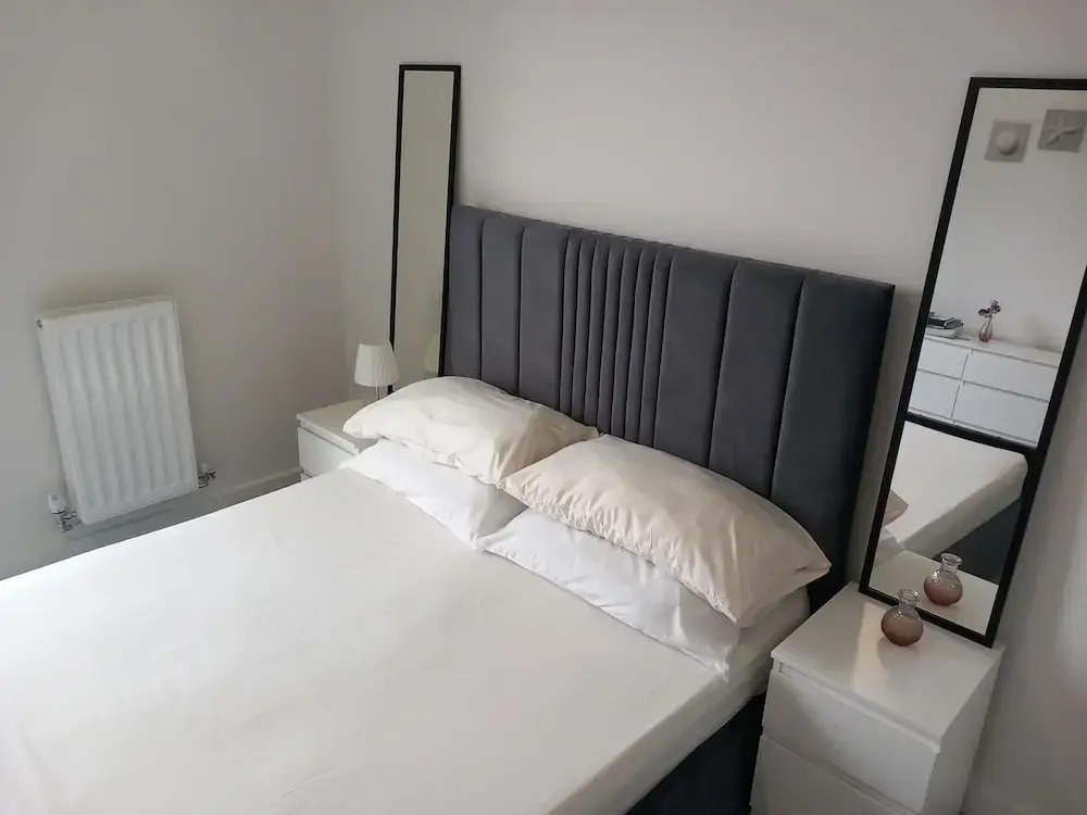 Room-charming Loughton Apartment With Ba