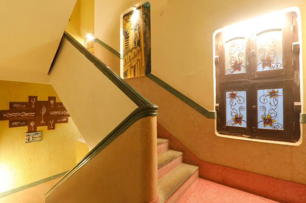 Hotel East View