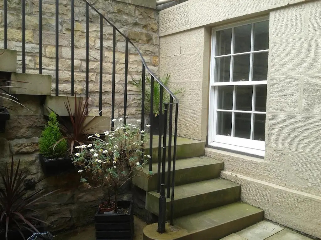 City Centre New Town Apartment