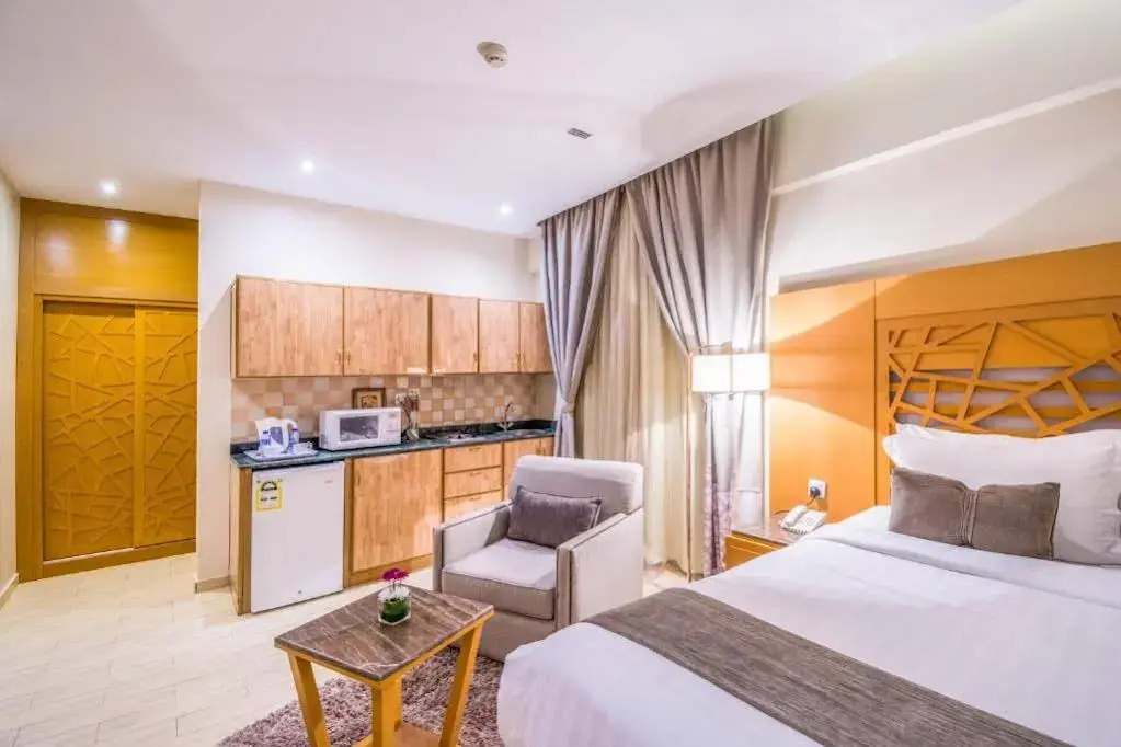 Al Muhaidb Residence Al Malaz  6 - Economic