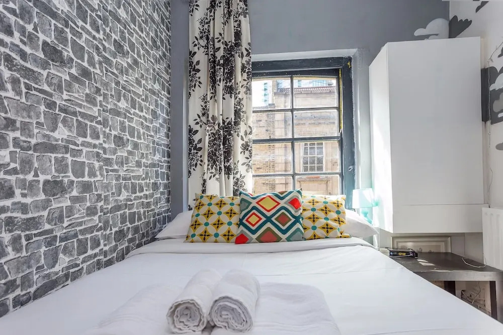 Quirky 2 Double Bedroom Apartment on Brick Lane