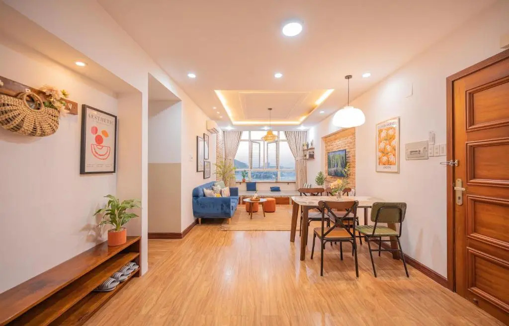 MILKY APARTMENT - 3 Phòng Ngủ, View biển, 5P Ra Biển