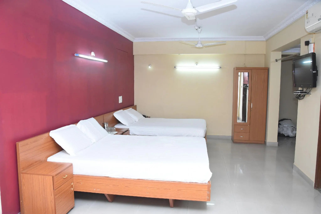 Hotel Surya Residency Majestic