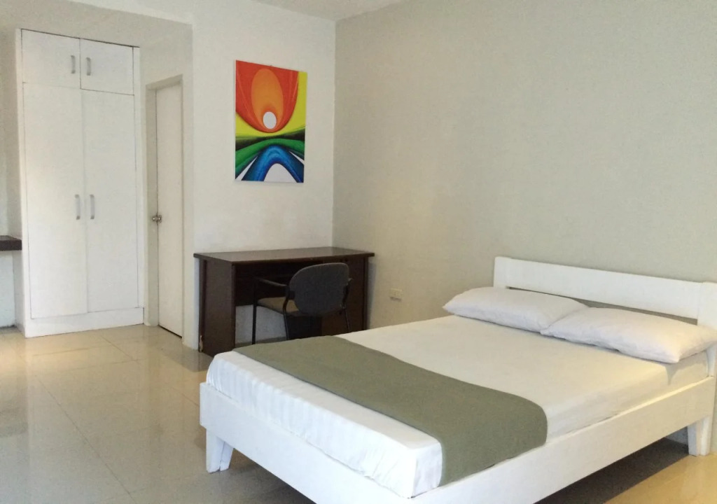 Night & Day Inn