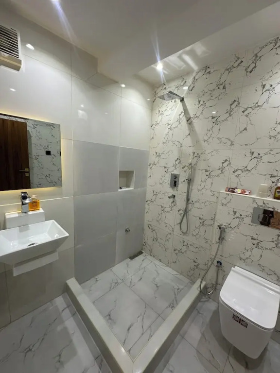 Apartment 5