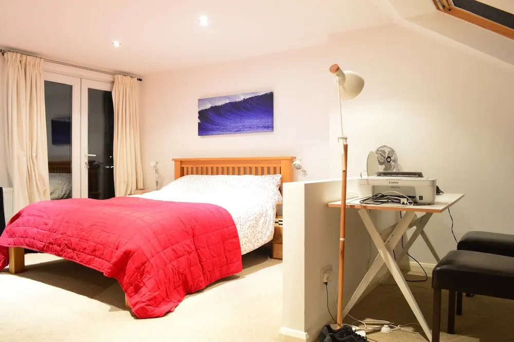 Spacious 2 Bedroom House Close to Notting Hill