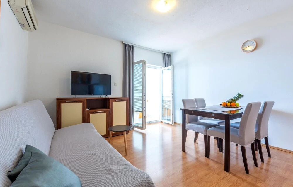 Beautiful Apartment in Pisak With Wifi and 1 Bedrooms