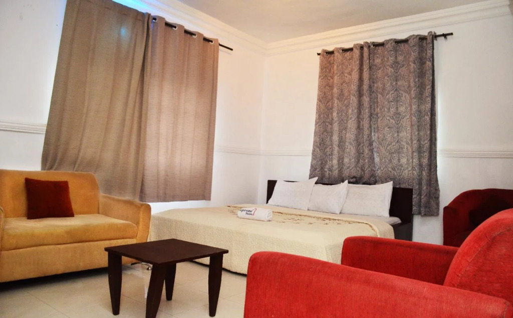 Supreme Suites