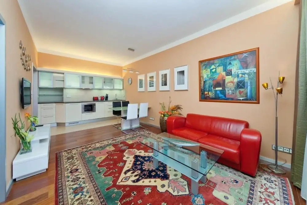 Merchant Rooms & Apartments