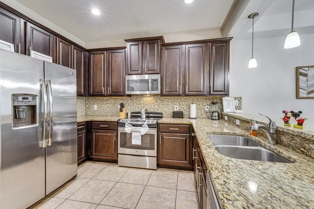 7 Mi to Disney: Davenport Townhome w/ Patio & Pool