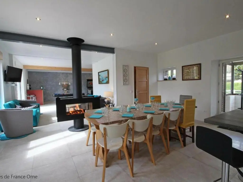 Maison ancienne avec sauna et jeux au cœur du Perche - FR-1-497-51