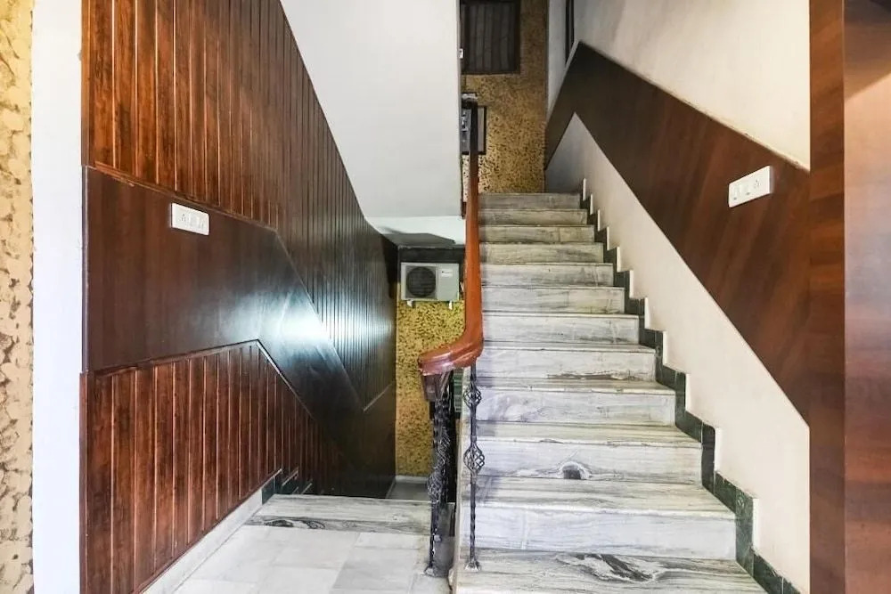 Hotel Surpin Palace