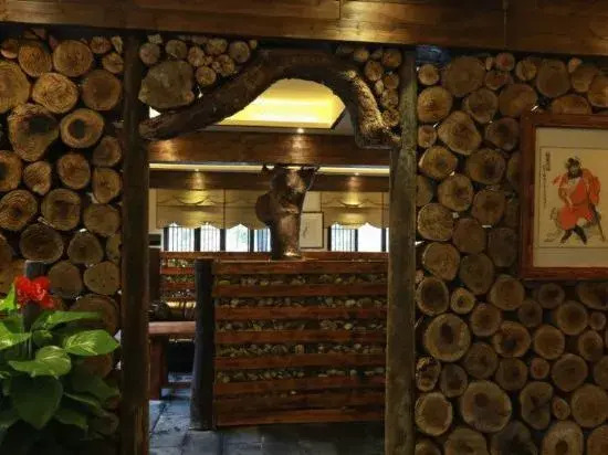 Ershisiqiao Mingyueyuan Resorts