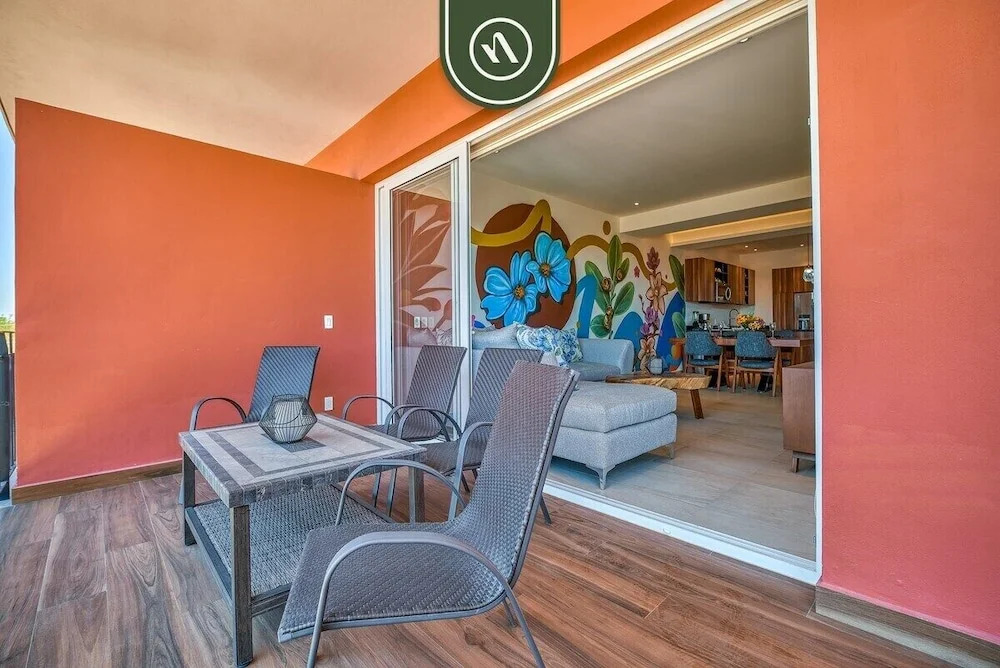 Cozy Apt With Private Terrace - Pool - King Beds